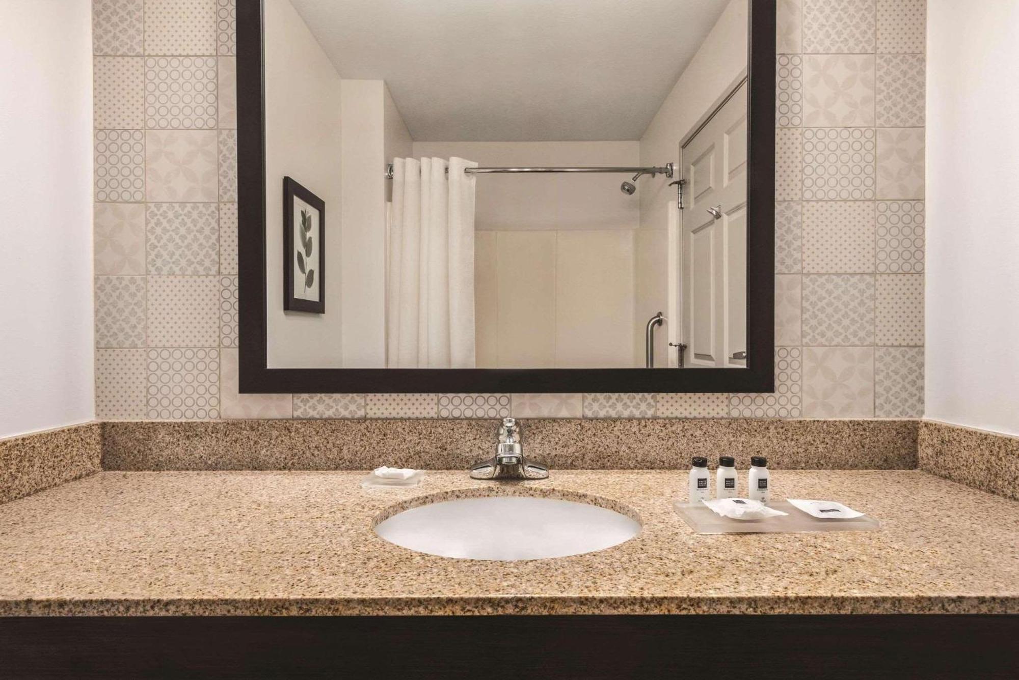 Country Inn & Suites By Radisson, Green Bay East, Wi Zewnętrze zdjęcie